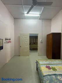 FAKIH Homestay - Image 1