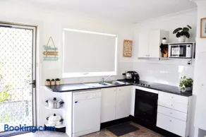 Capeview 2 - Bring your own linen - Image 3