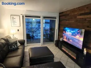 Port Clinton Paradise- Waterfront 2 bedroom, Pool, Hot tub, Sauna, Fire pit - Image 1