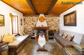 Mirabilia Mountain Villa with a sea view - Image 4