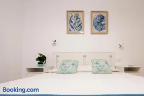 Oasis - Image 2