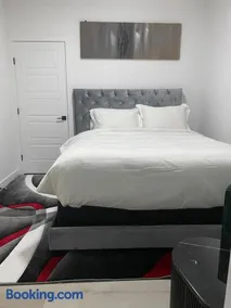 Carrington Cozy Suite, Calgary - Image 3