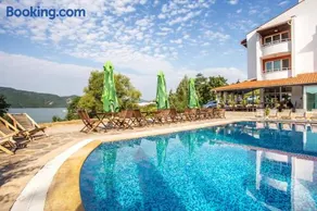 Family Hotel Saint Konstantin - Image 1