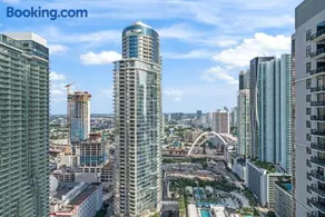 NEW Luxurious Apartment Floor 35th - Miami's heart - Image 3