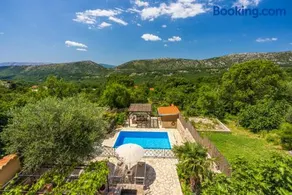 Villa Cocoon - Vacation Home with Heated Pool & Garden - Image 2