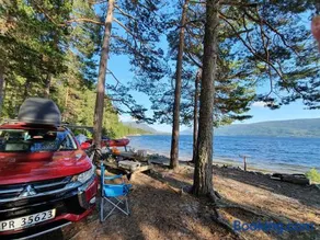 Mitsubishi med telt og camping utstyr - Image 1