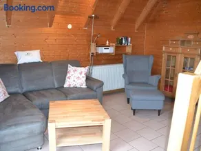Acogedora casa vacacional ideal para familias con jardín, barbacoa y terraza | Vistas al lago - Image 4