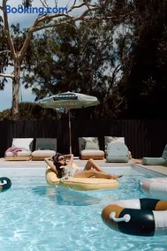 Sagres Queenscliff, Designer Oceanfront Escape with Pool & Sauna - Image 2