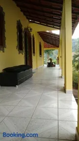 Casa com Flores - Image 5