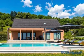 Villa mit Terrasse, Garten und Sauna | Bergblick - Image 4