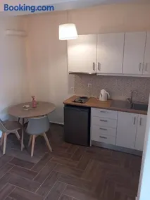 Elina Apartments - Image 3