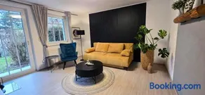 68m2 Ferienwohnung mit Pool und Garten - Image 1