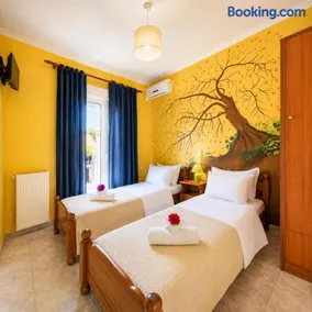 Sunset Apartments - Image 3