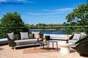 Jaanson Residences with Free Sauna & Free Parking - Image 3