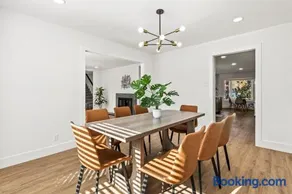 Serene 4BR w Open Layout Close to Galleria & DFW - Image 4