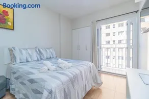 Apartamento Conforto Premium Prox ao Shopping Estação e Rua XV de Novembro, com Wi-Fi Rápido! ideal para trabalho ou lazer e - Image 2