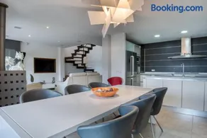 Design villa with sea views - Image 2