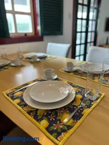 2 Quartos-casa toda-50 M área central e histórica - Image 3