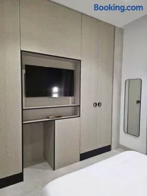 Lux Apartamento - Image 5