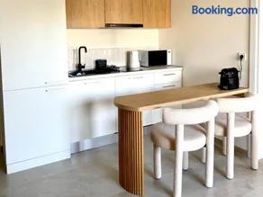 Covea by the Sea Boho Seaside Apartment, 400 m from the Beach - Image 4