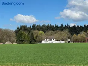Wohlfühloase - Moderne Ferienwohnung mit großem eingezäuntem Garten in Alleinlage an Feld & Wald, Natur pur trifft auf Komfort, Wellness und gute Erholung - Image 1