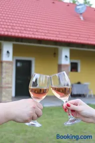 Zöld Tanya Vendégház és Rendezvényközpont - Image 2