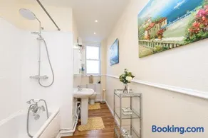 Heart of Looe Apartment - Image 2