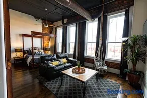 The Two Story Loft - Image 3
