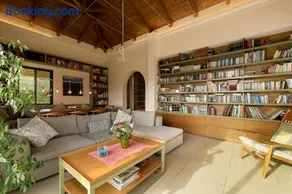 Ariti Villa - Image 4