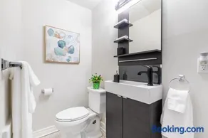 Apartment in the James South Neighborhood - Image 4