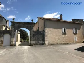 Le Milieu Chai, Chateau de Charras - Image 1