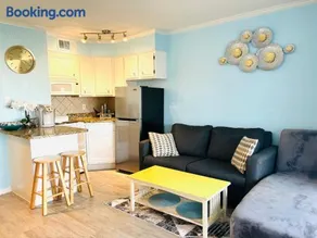 Beautiful newly renovated beachfront condo at Casa Del Mars - Image 4