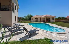 Beautiful Home In Kras - Image 2