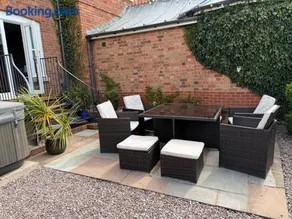 Garden cottage at The Glebe - Image 3