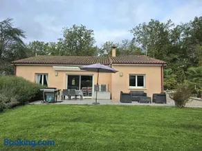 Gîte Champcevinel, 4 pièces, 5 personnes - FR-1-616-99 - Image 1