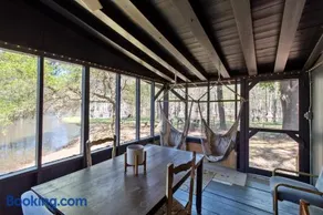 Emerald Cove Lakeside Cabin Paddle, Relax,Unwind - Image 2