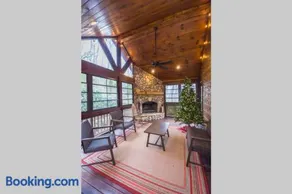 Secluded Cabin near Downtown Blue Ridge - Image 3