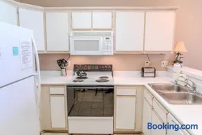 Spacious 2 BR Condo-Golf Course Views! River Oaks 65-M - Image 4