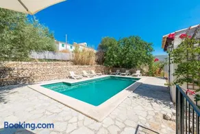 Familienorientierte tolle Villa mit Garten, Grill und Terrasse - Image 4