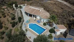 Villa Camakini with heated pool and sea View - Image 3