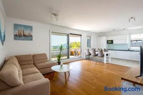 Luxury Penthouse near Kasjuni Beach Split CENTRE - Image 1