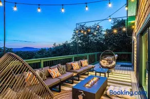 Mtn Views! Hot Tub, Sauna, Game Room, Sleeps 15 - Image 4