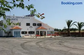 "O Viajante" Low Cost Hotel - Image 5