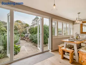 4 Bed in Dorchester oc-dc149 - Image 4