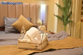 skyNest stays couple friendly near cyber hub and galleria - Image 2