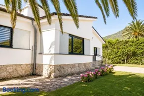 Espectacular casa en la playa de Berria - Image 2