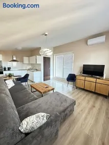 Samorin Loft with large terrace - Image 2
