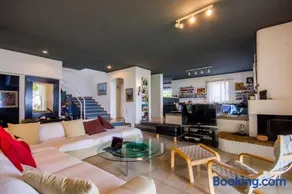 Paradise Beachside Villa - Image 3