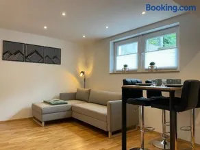 1,5-Zimmer, Top ausgestattet, 4 Pers, Souterrain, Self Check-in, Parkplatz, Netflix & Amazon Prime - Image 2