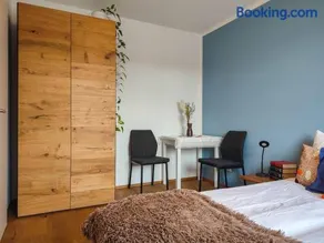 Modernes Zimmer mit kostenlosem Parkplatz - LIMA Vermietung - Image 3